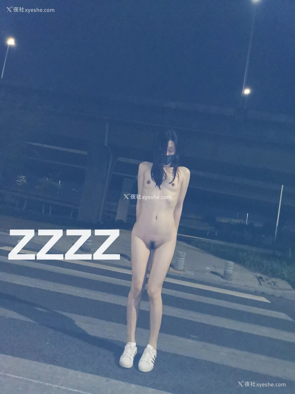 1P - 广州情侣 ZZZZ 露出抖M 极限挑戦