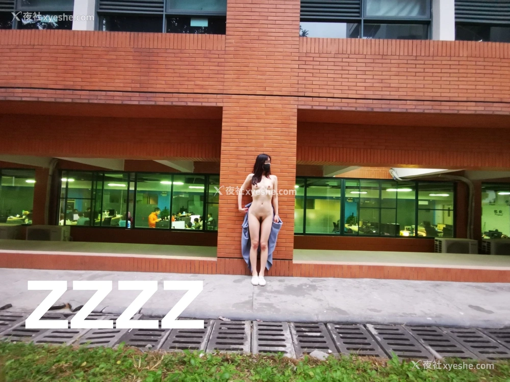 1P - 广州情侣 ZZZZ 露出抖M 极限挑戦