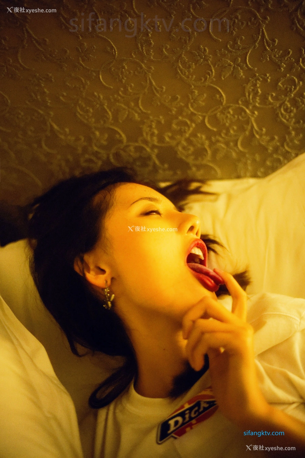 1P - 就是阿朱啊《性爱啪啪无修流出》