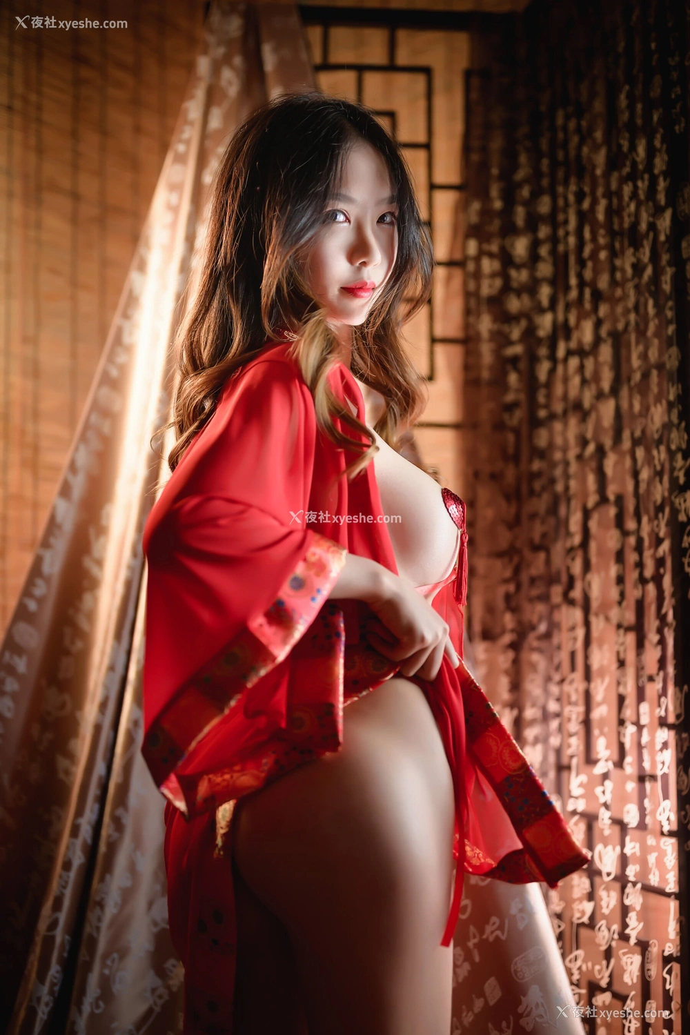 1P - 抖娘·利世《红肚兜》