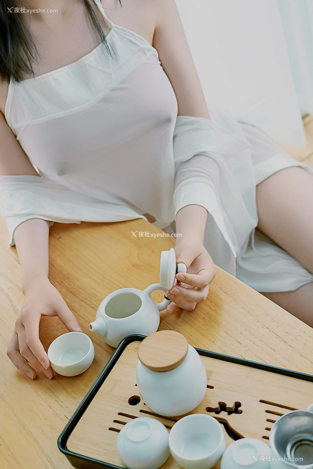 1P - 年年《么么茶》
