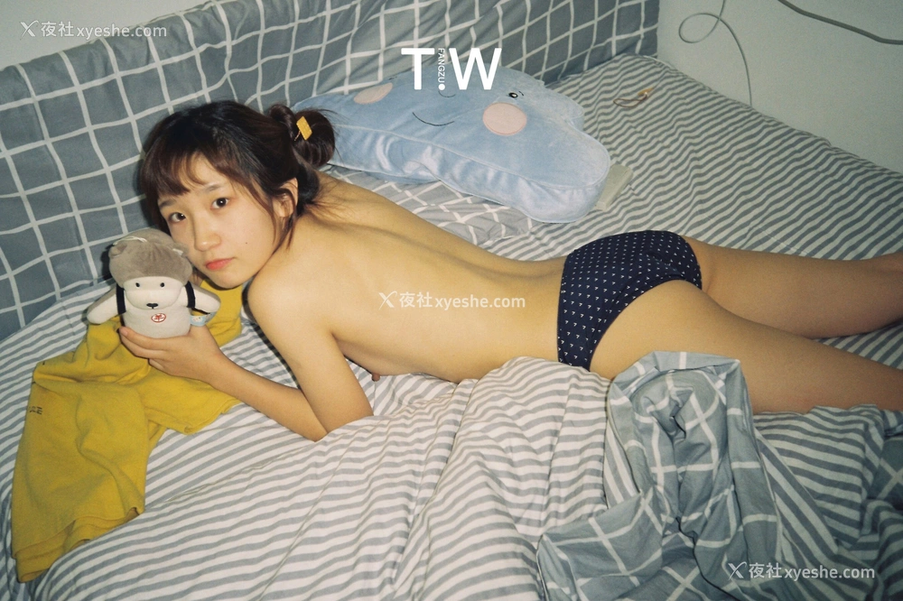 1P - 清纯少女系摄影作品集（一）