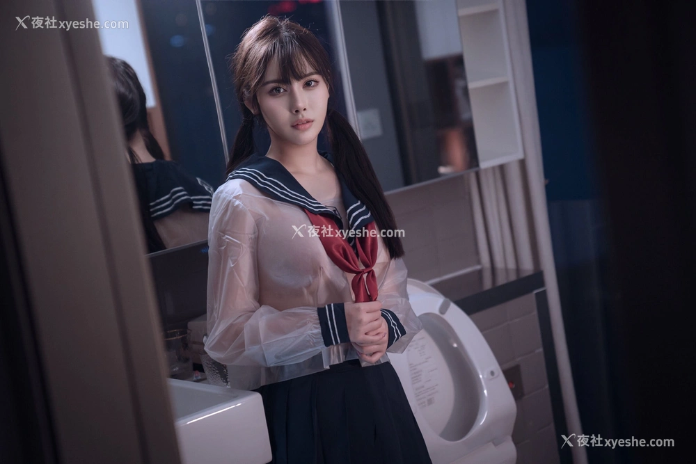 1P - 恋恋艾妮《JK制服》
