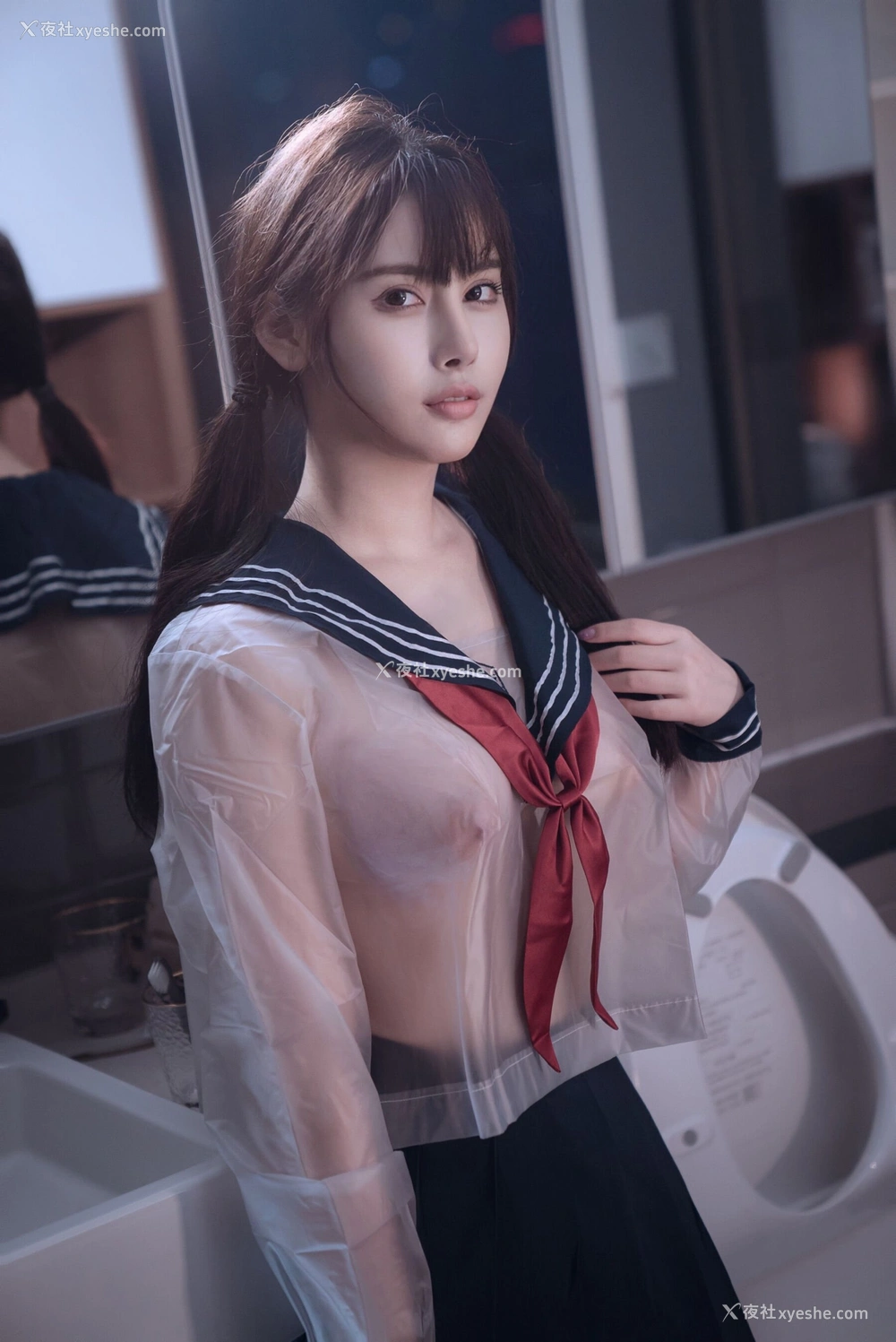 1P - 恋恋艾妮《JK制服》