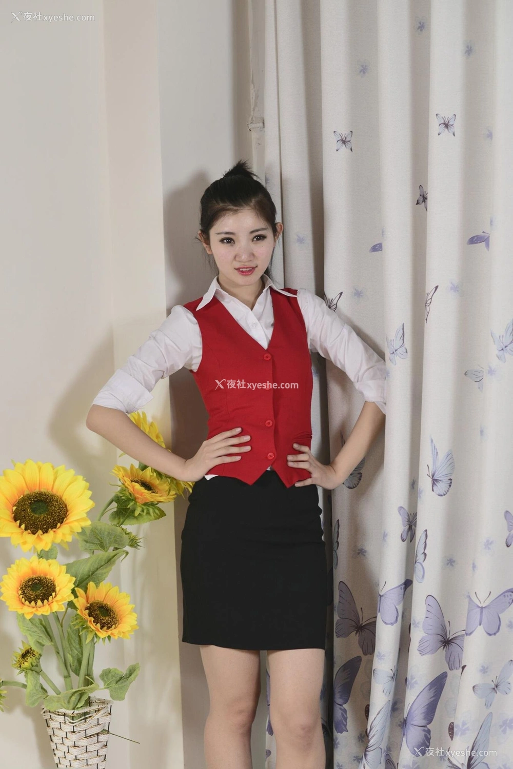 1P - 国模馨芯人体私拍套图