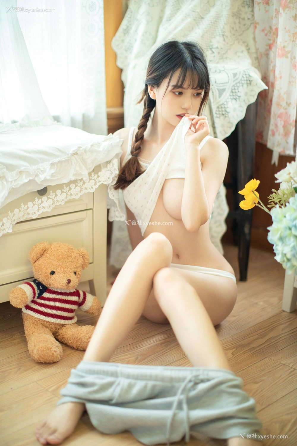 1P - 劳小白《校服JK》