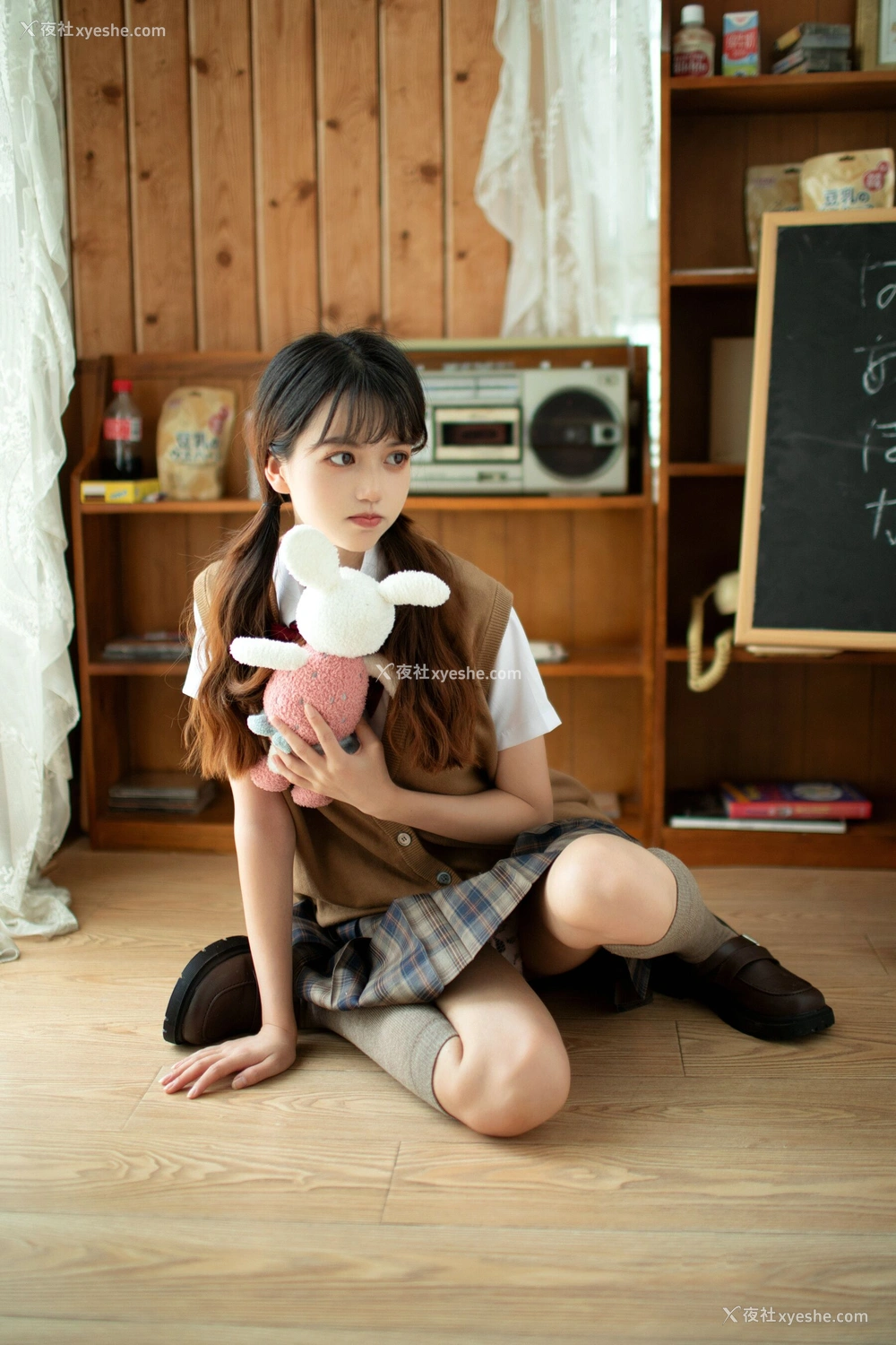 1P - 劳小白《校服JK》