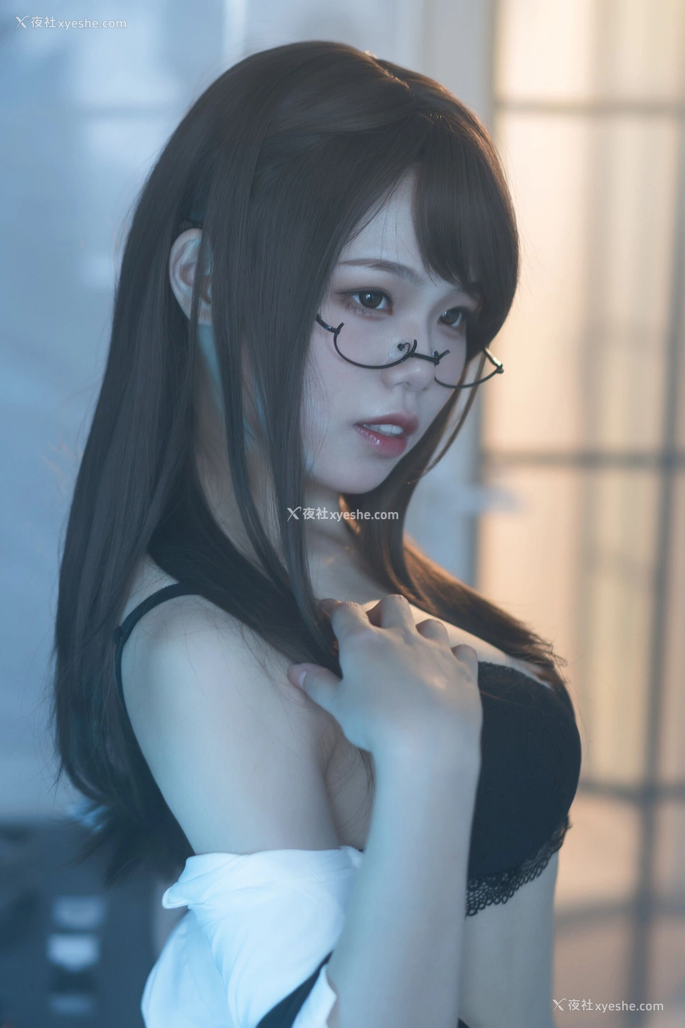 1P - 七月喵子《眼镜娘1号》