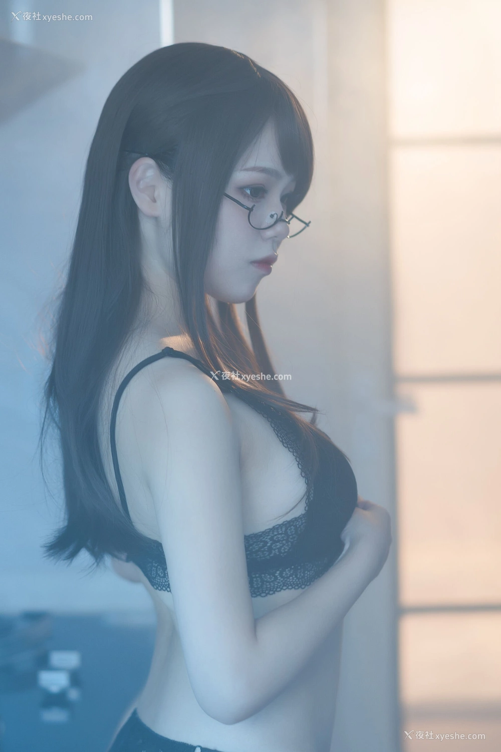 1P - 七月喵子《眼镜娘1号》