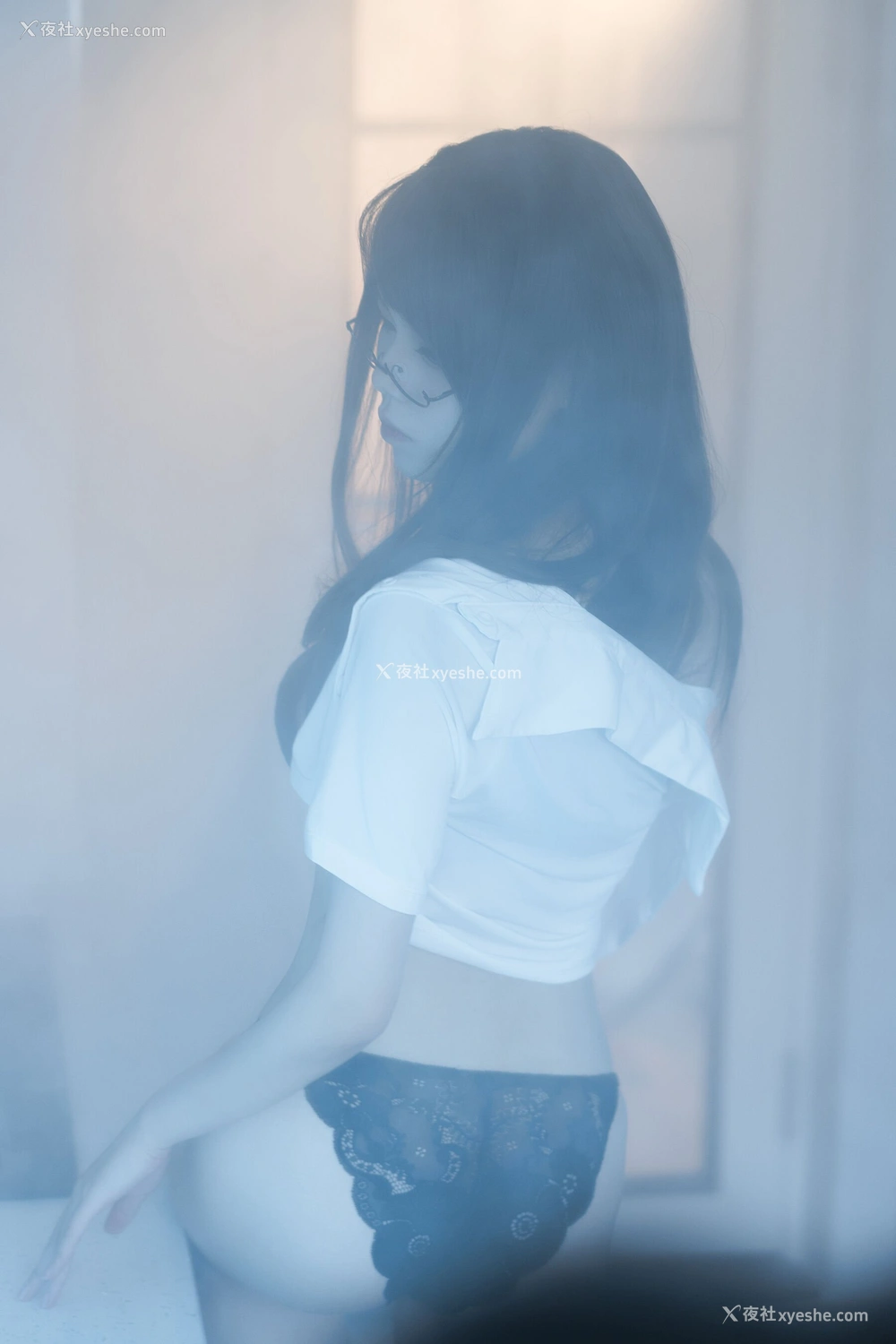 1P - 七月喵子《眼镜娘1号》