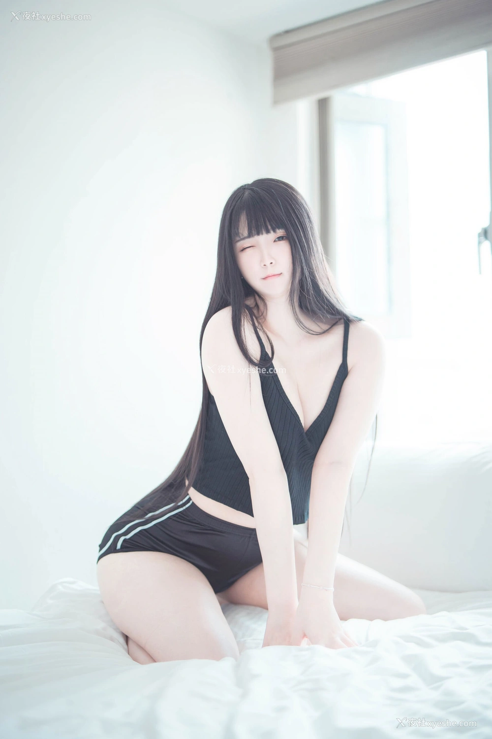 1P - 落落Raku《Weekend》