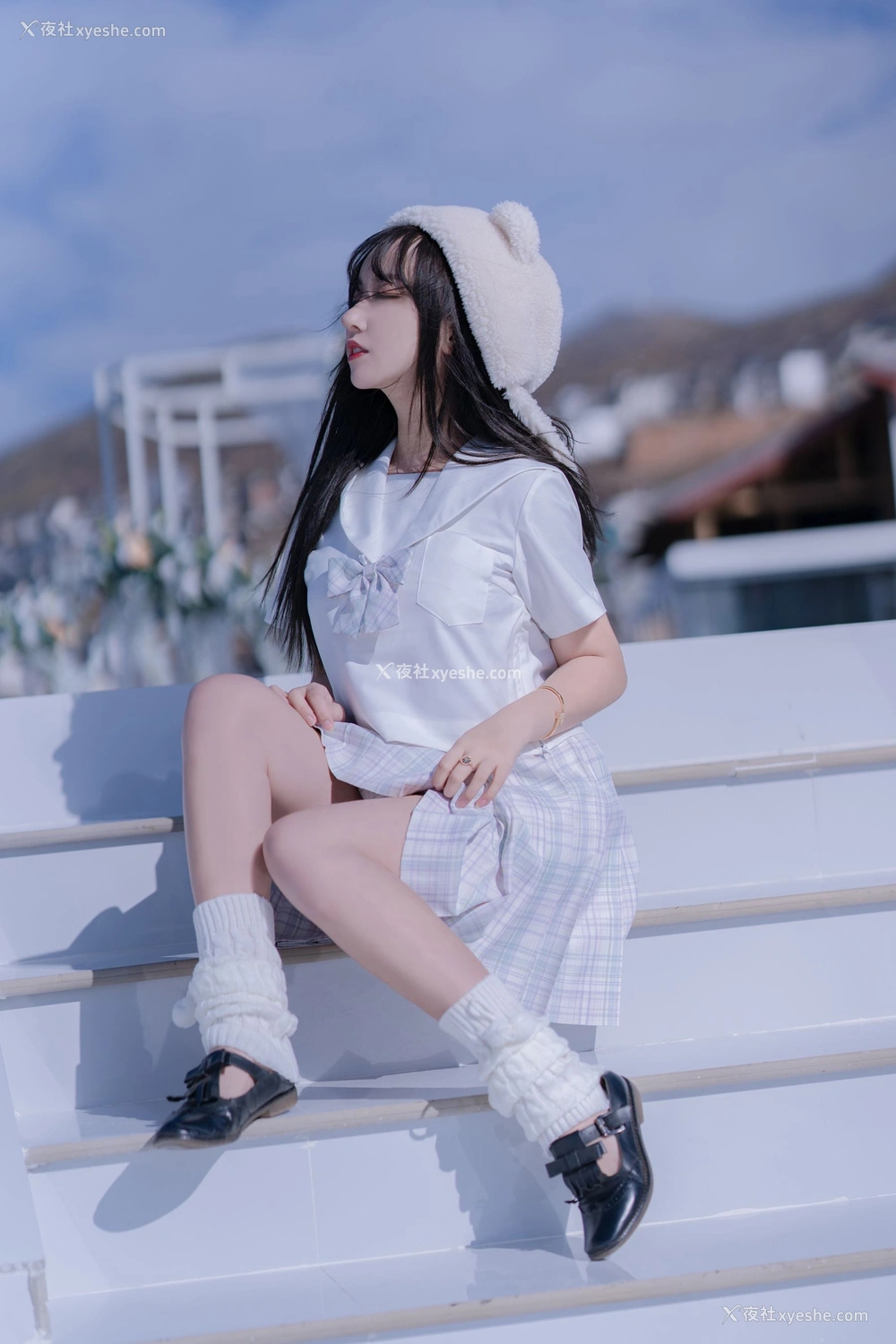 1P - 过期米线线喵《白色学生服》