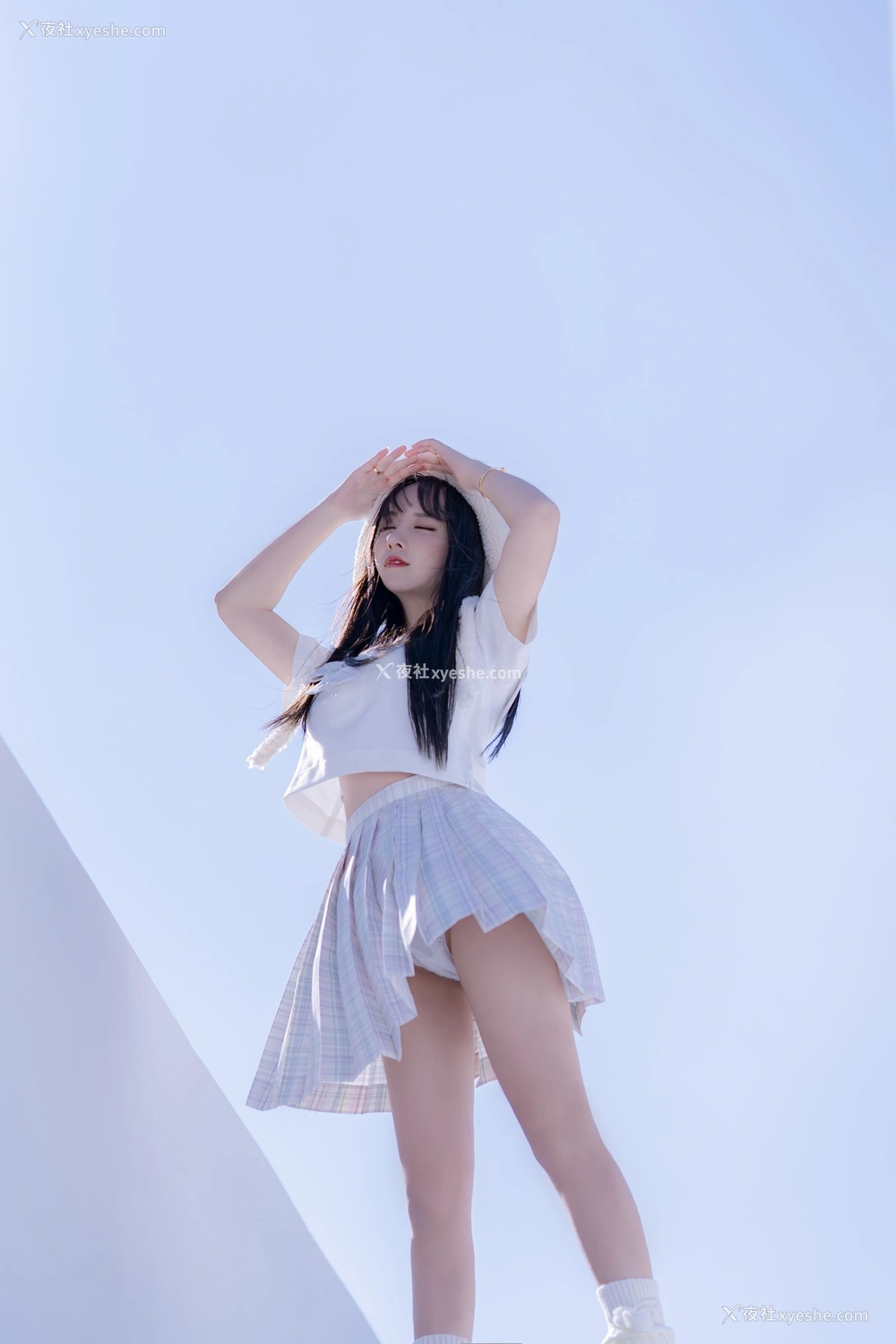 1P - 过期米线线喵《白色学生服》