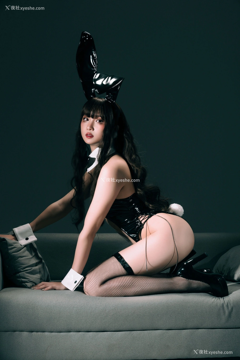 1P - 瓦斯塔亚小龙虾《新年兔子·兔女郎》