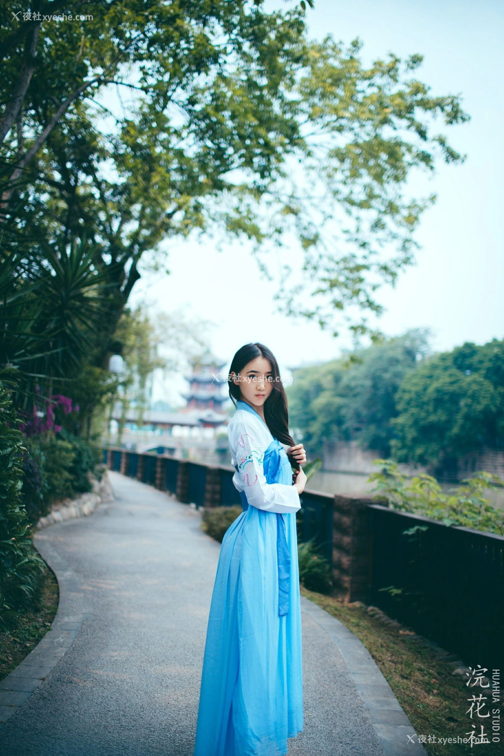 1P - 浣花社《毛心怡》