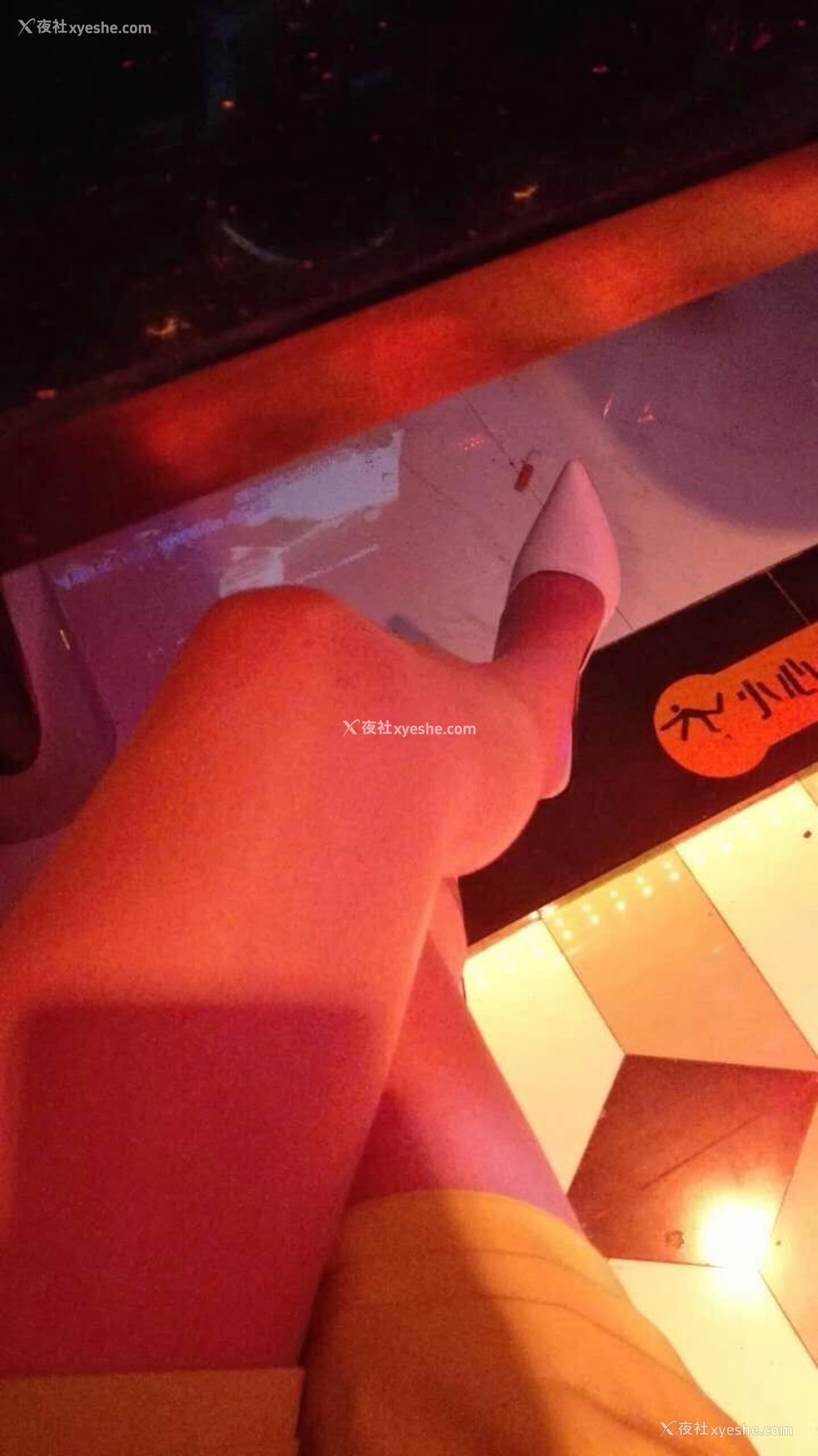 1P - 国模欣儿大尺度人体私拍套图