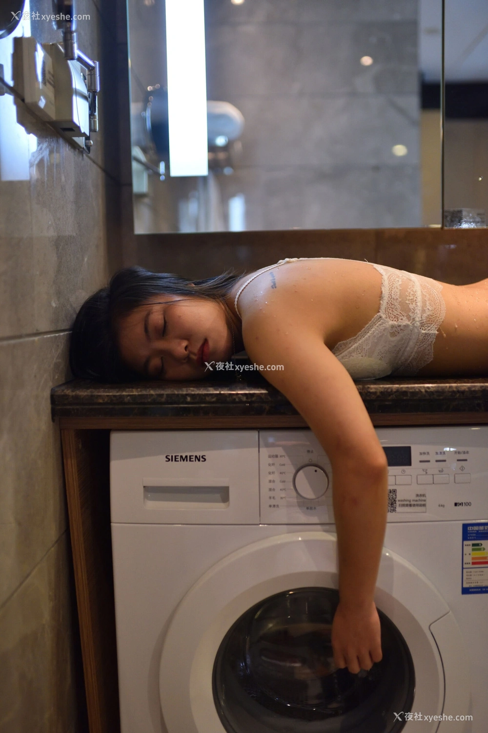 1P - 国模小宇人体私拍套图