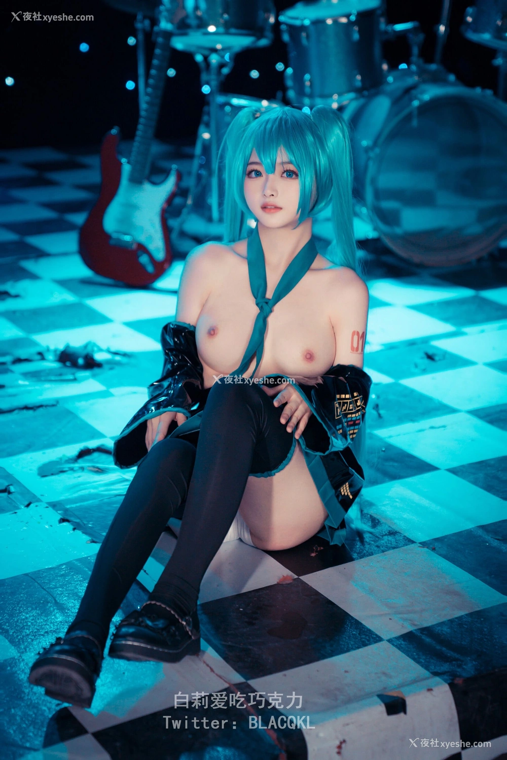 1P - 白莉爱吃巧克力《未来初音 Miku》