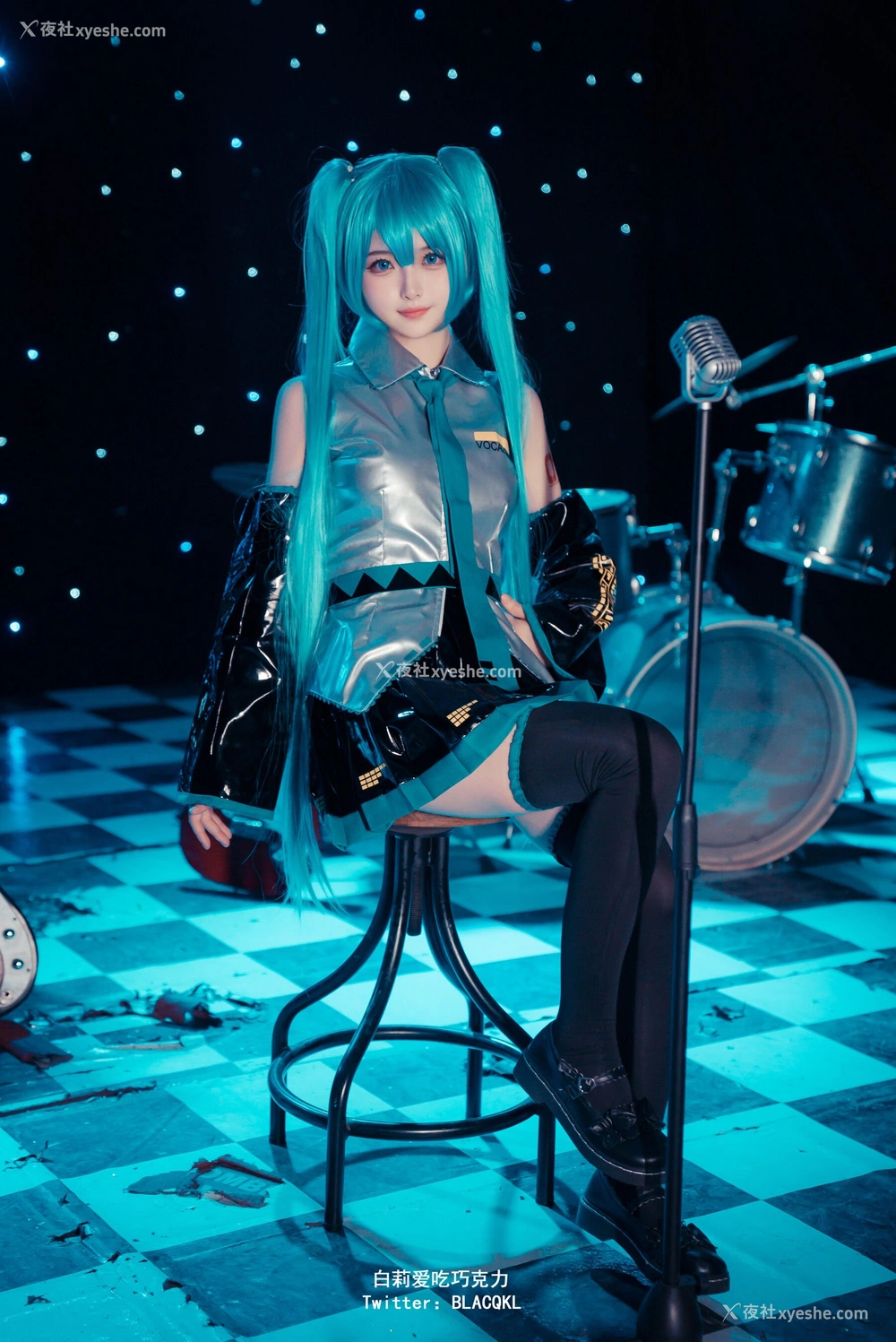 1P - 白莉爱吃巧克力《未来初音 Miku》