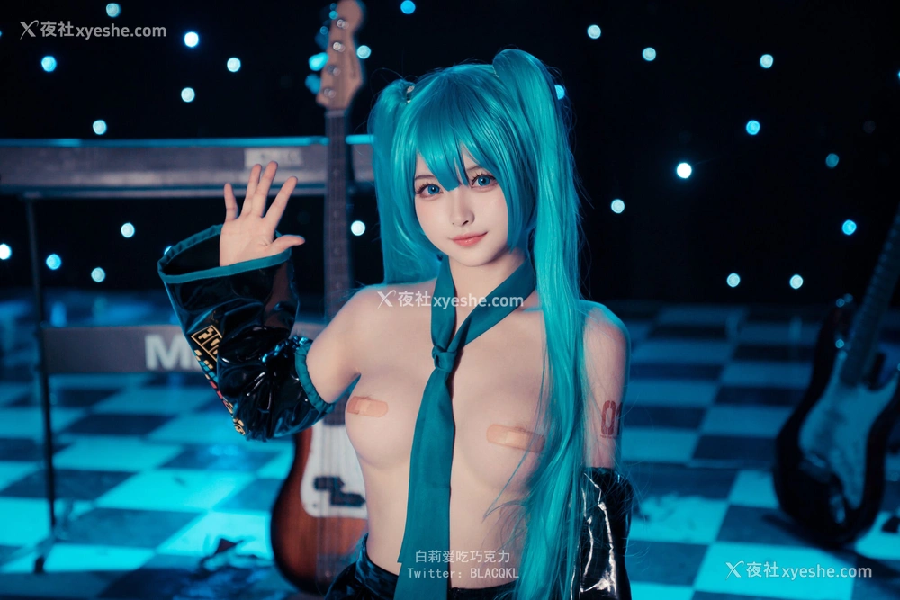 1P - 白莉爱吃巧克力《未来初音 Miku》