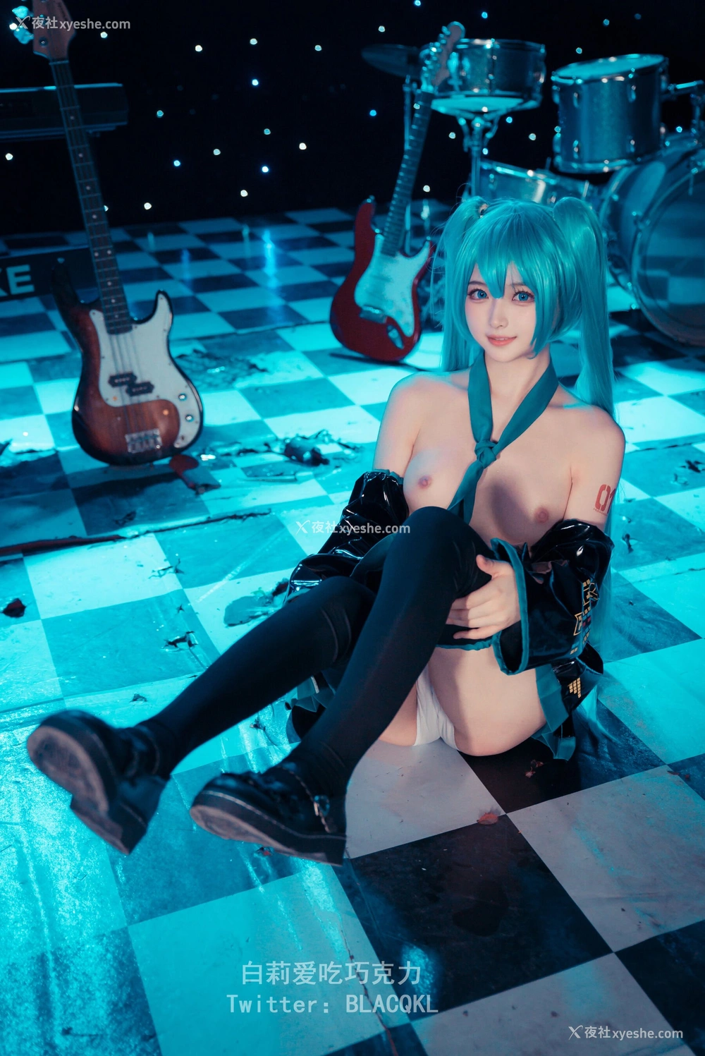 1P - 白莉爱吃巧克力《未来初音 Miku》