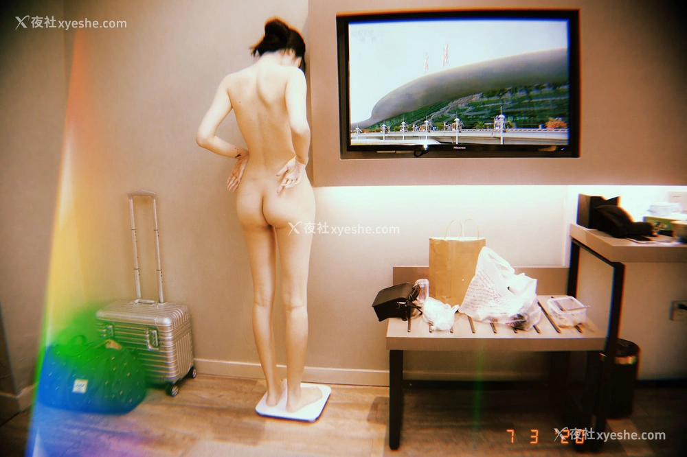 1P - 一米八的大梨子《冬日女友》