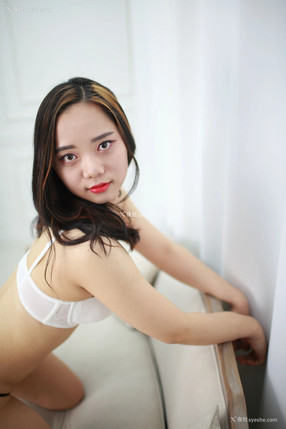 1P - 韩模 가영（嘉玲）人体私拍套图