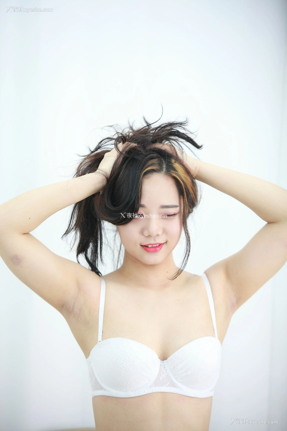1P - 韩模 가영（嘉玲）人体私拍套图