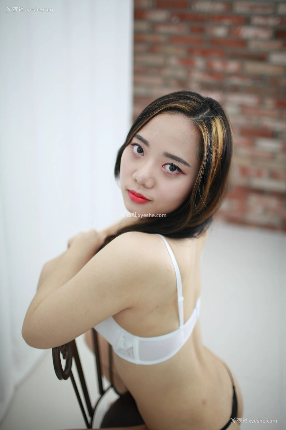 1P - 韩模 가영（嘉玲）人体私拍套图