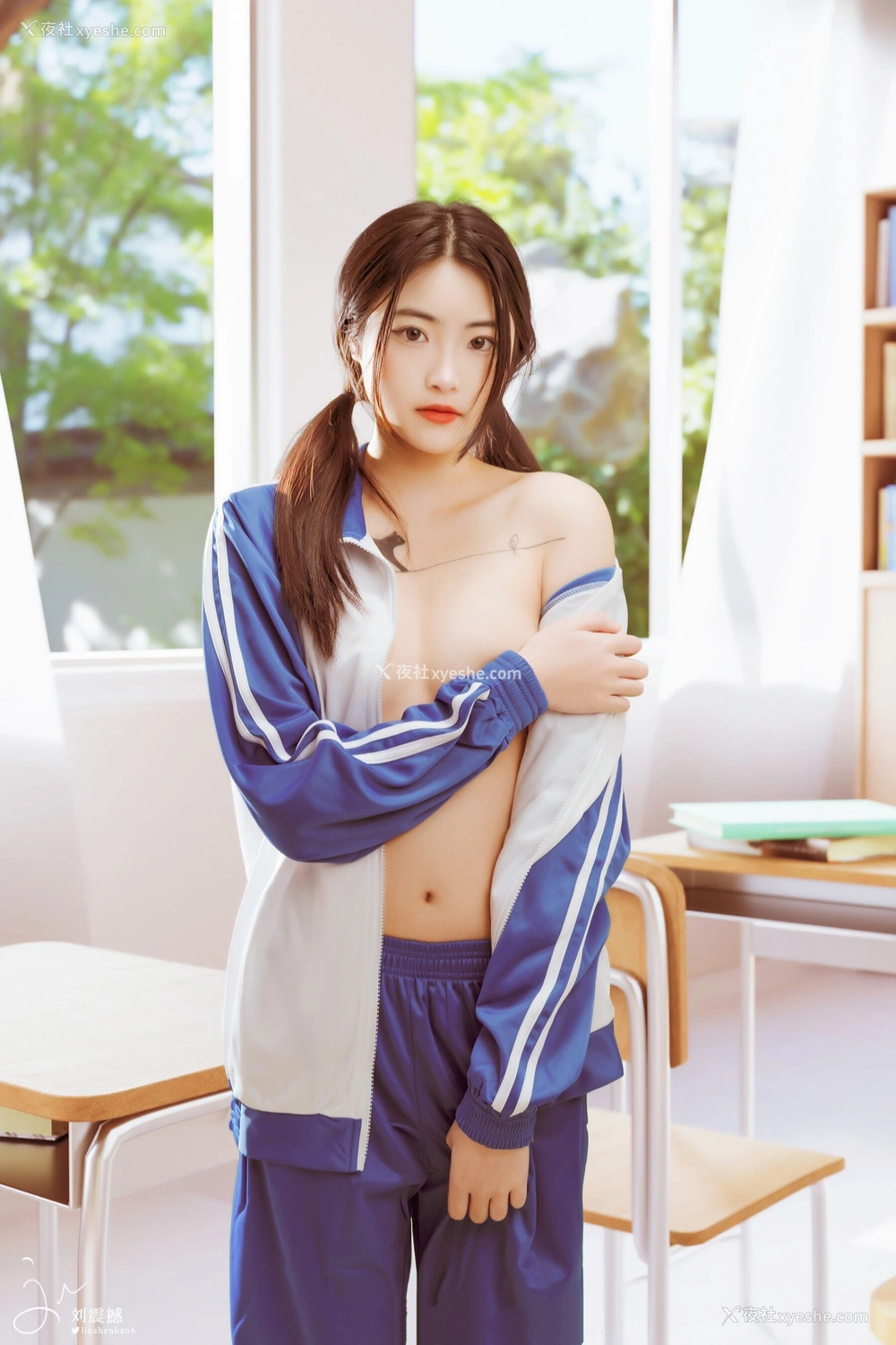 1P - 摄影师刘震撼作品集
