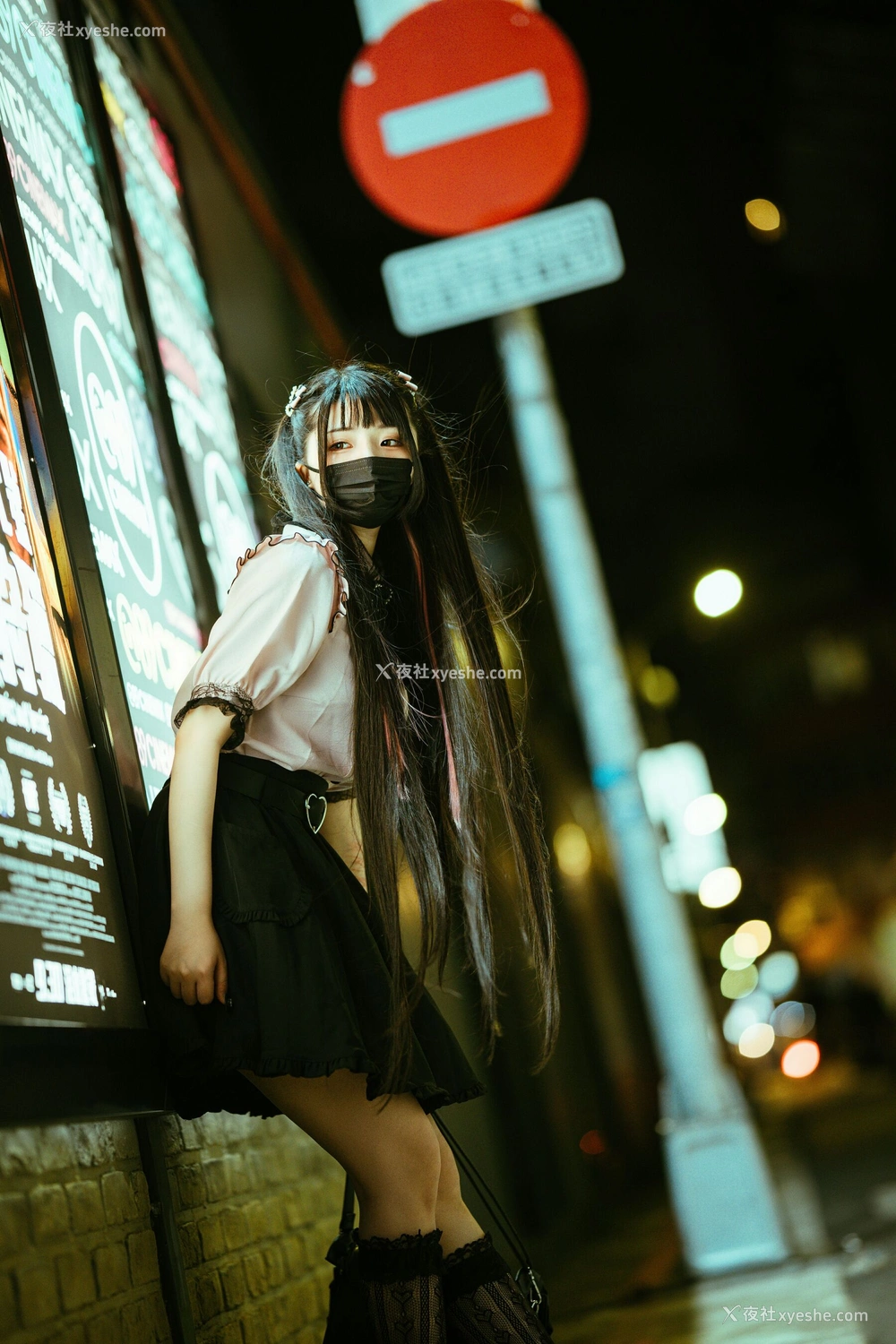 1P - 落落Raku《Night LiLy 夜百合》