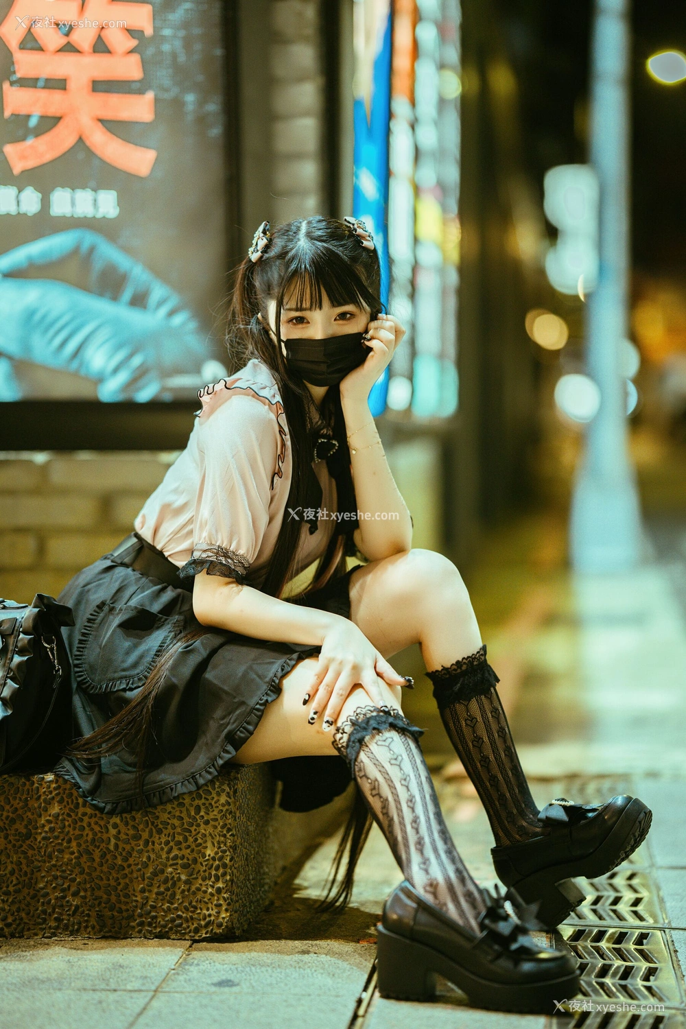 1P - 落落Raku《Night LiLy 夜百合》