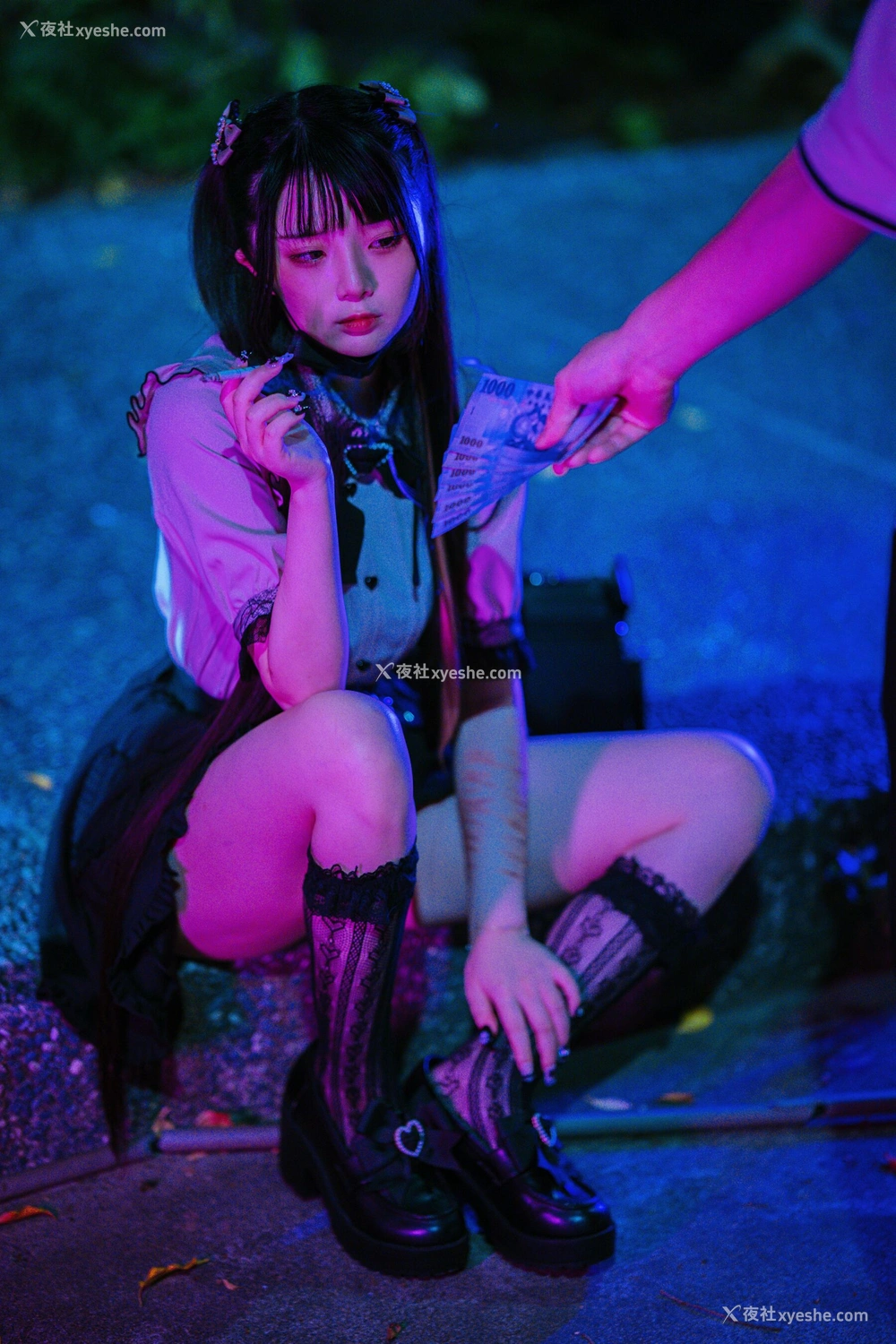 1P - 落落Raku《Night LiLy 夜百合》