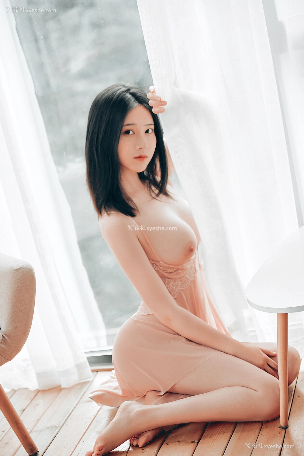 1P - 年年《暧昧》