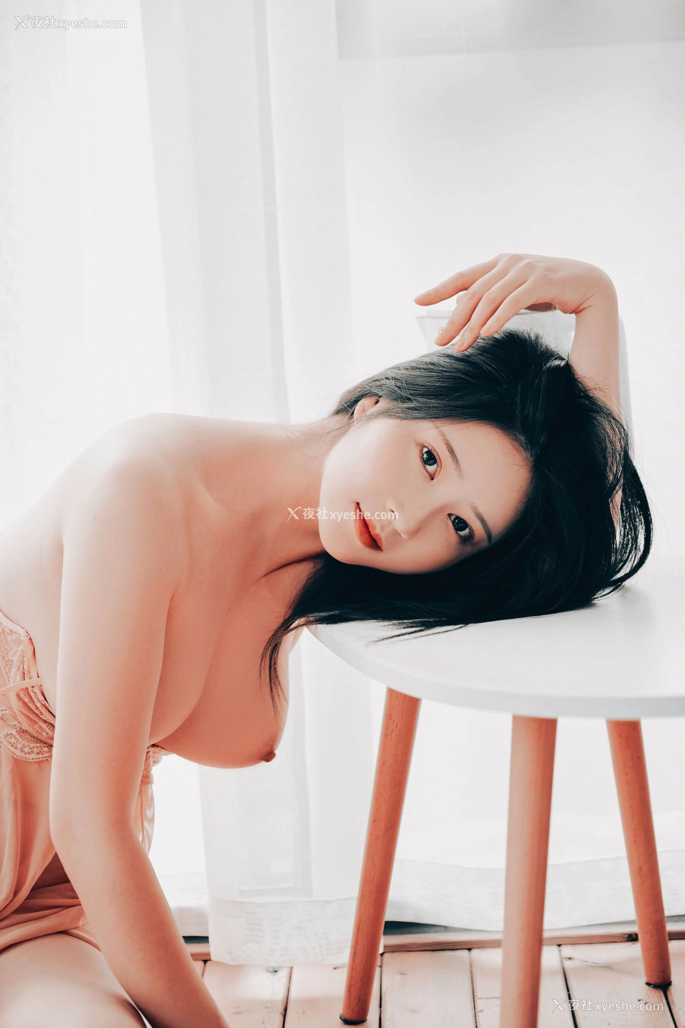 1P - 年年《暧昧》