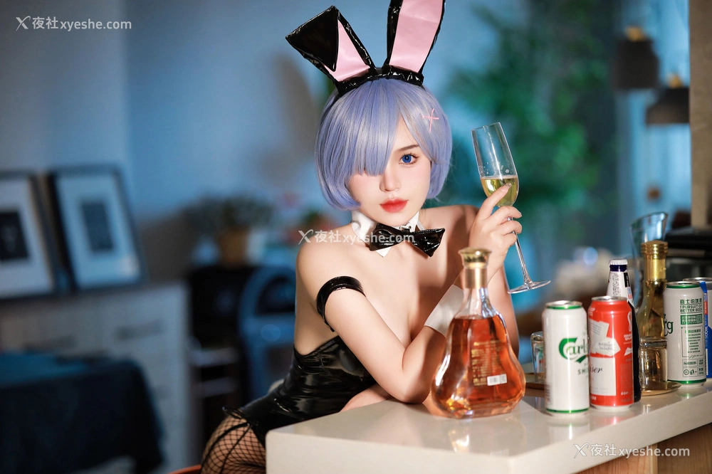1P - 桃暖酱《雷姆兔女郎》