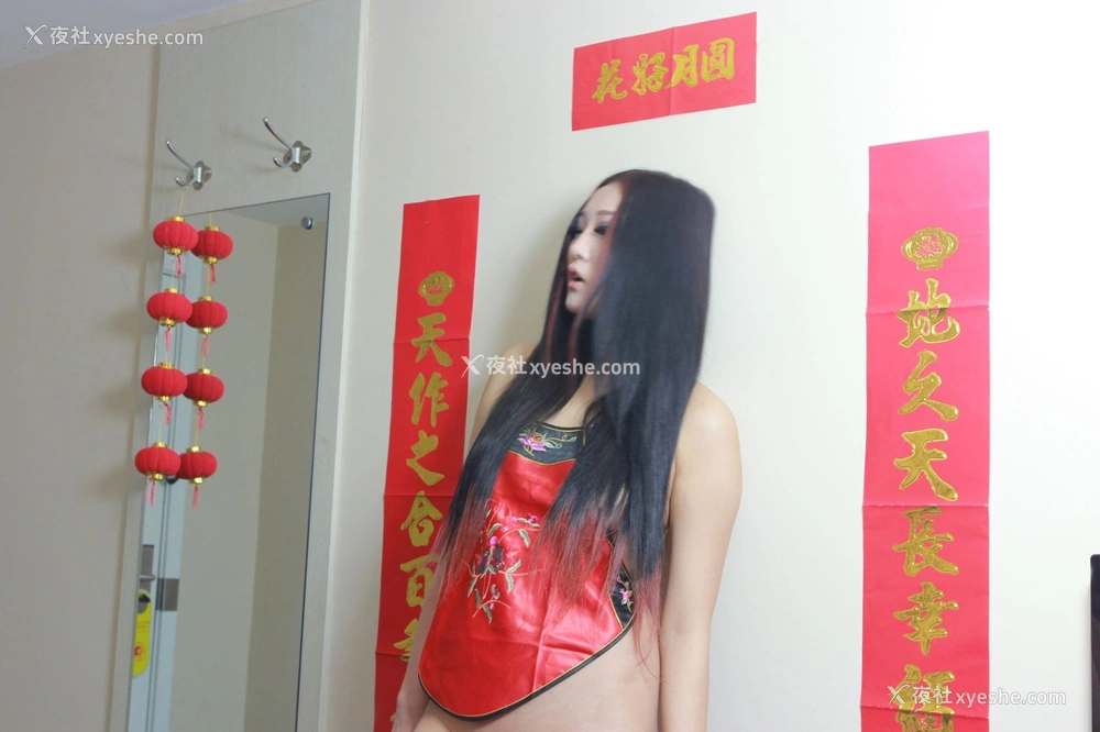 1P - 台模米娜大尺度人体私拍套图