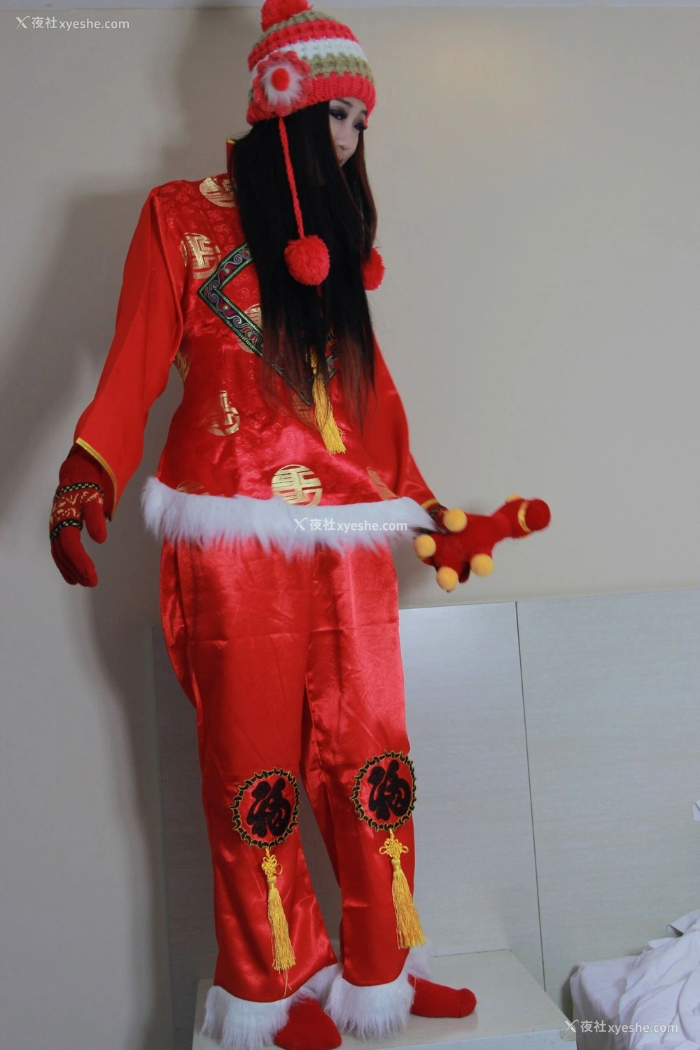 1P - 台模米娜大尺度人体私拍套图
