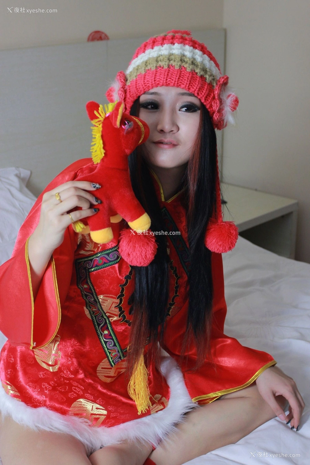 1P - 台模米娜大尺度人体私拍套图