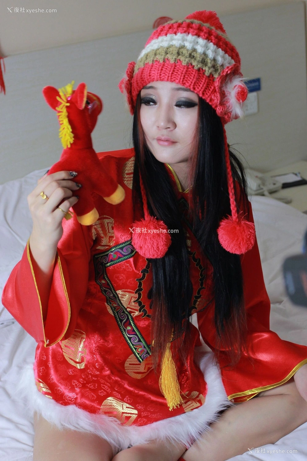 1P - 台模米娜大尺度人体私拍套图