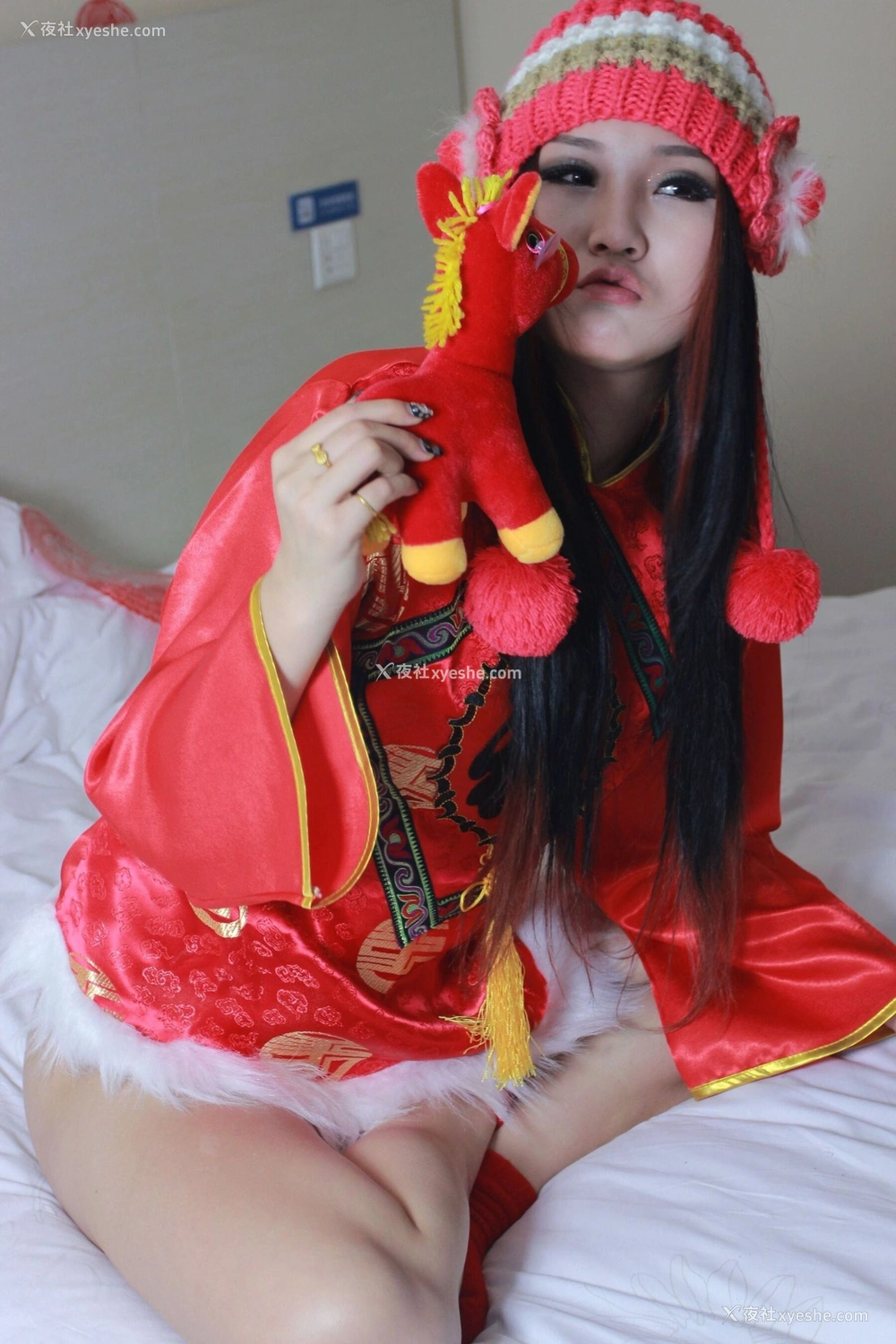 1P - 台模米娜大尺度人体私拍套图