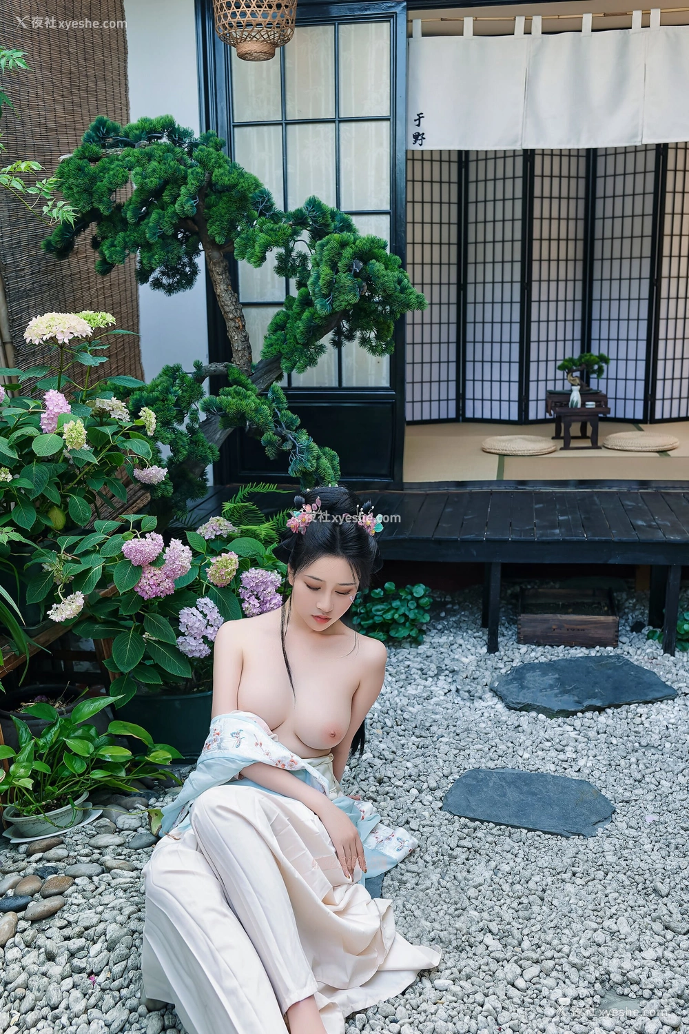 1P - 年年《花间集》