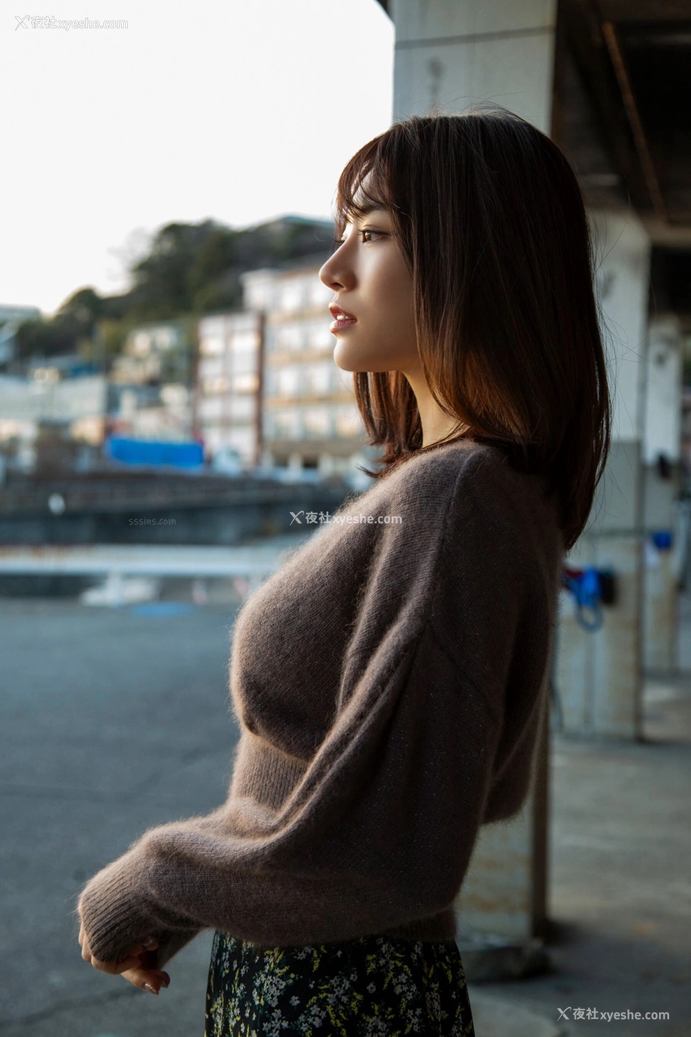 1P - 河北彩花《昭和レトロラブホで抱いてくれたらいいのに》