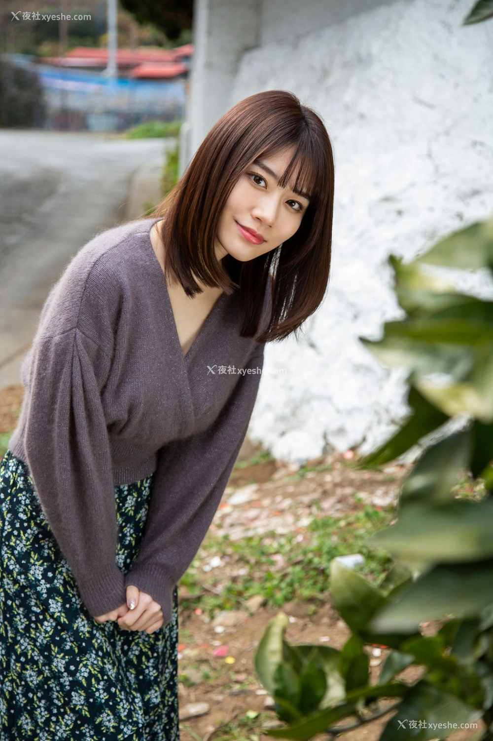1P - 河北彩花《昭和レトロラブホで抱いてくれたらいいのに》