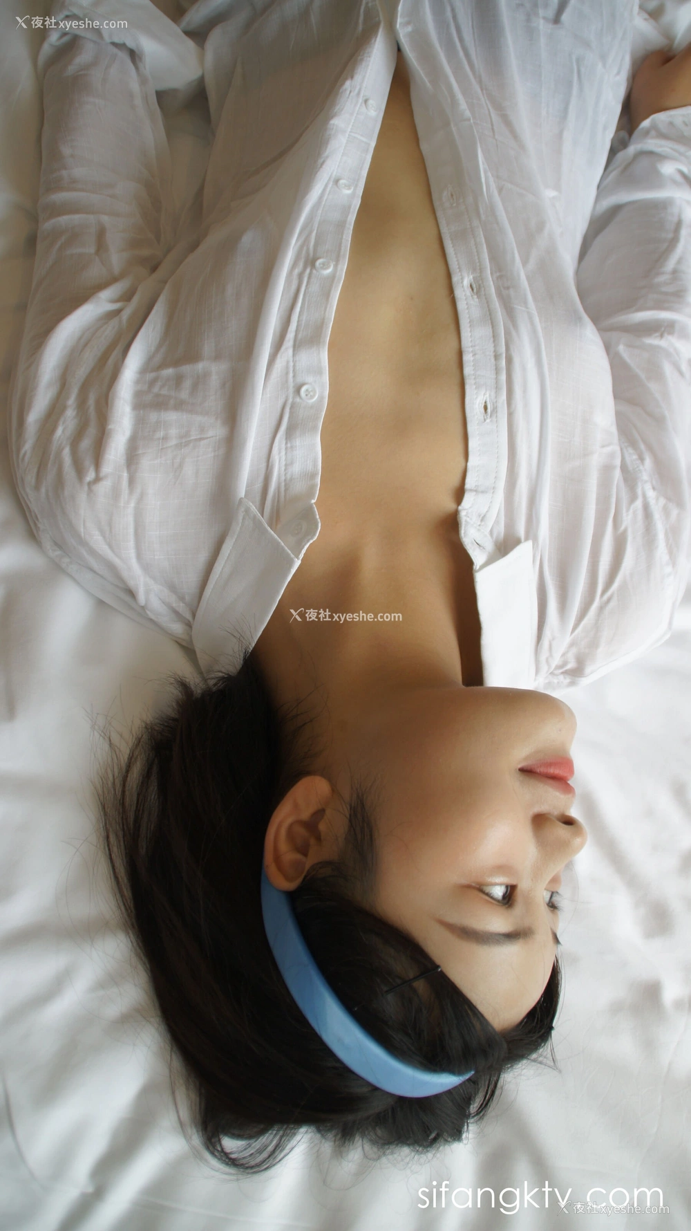 1P - 计算机系大一学妹人体私拍套图