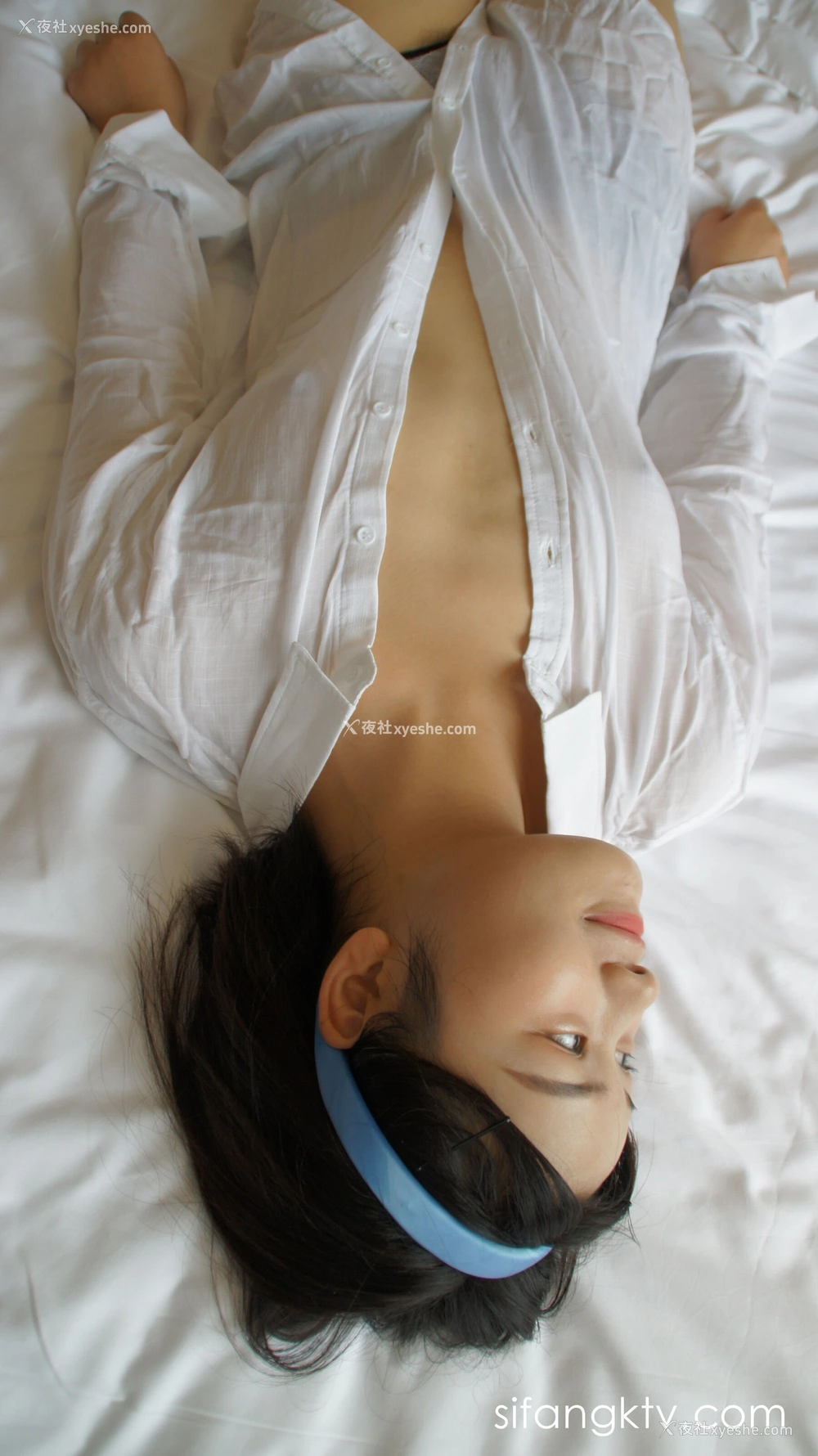 1P - 计算机系大一学妹人体私拍套图