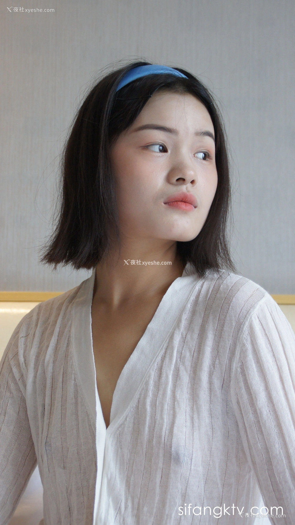 1P - 计算机系大一学妹人体私拍套图