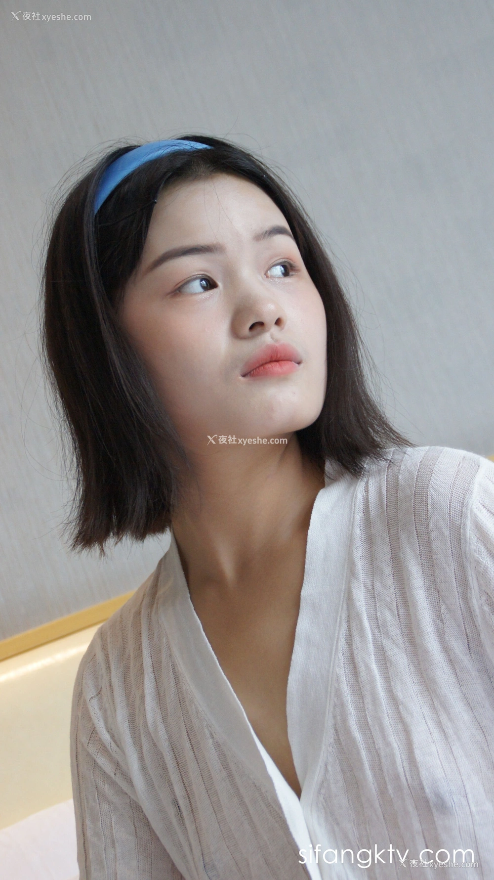 1P - 计算机系大一学妹人体私拍套图