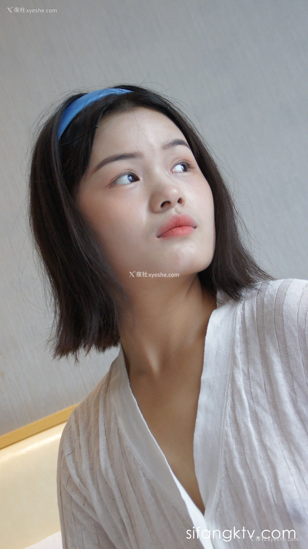 1P - 计算机系大一学妹人体私拍套图