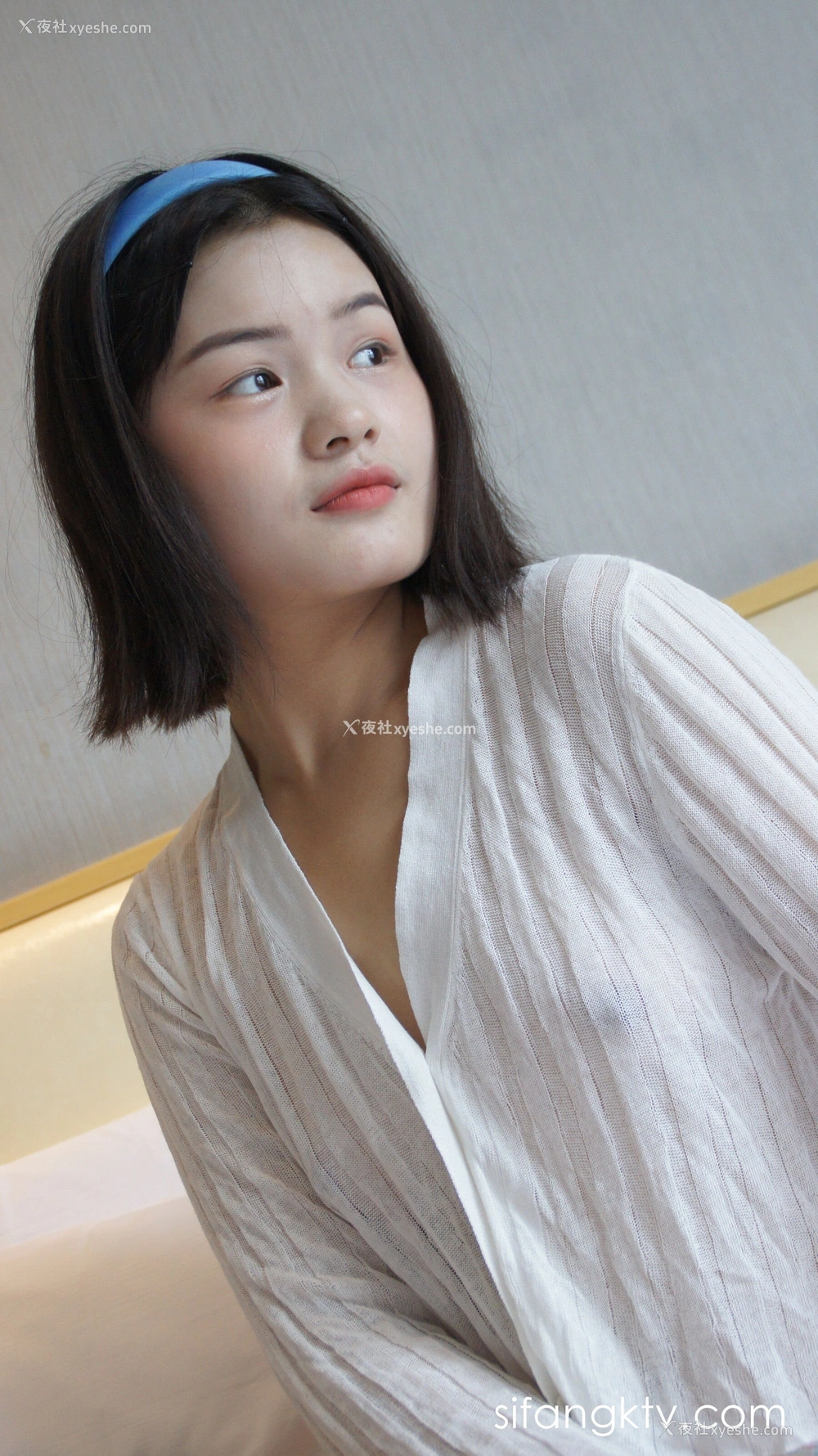 1P - 计算机系大一学妹人体私拍套图